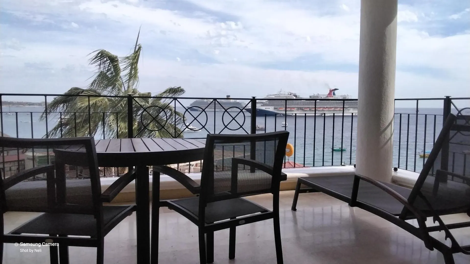 Cabo Js Medano Beach Suites Cabo San Lucas Resort